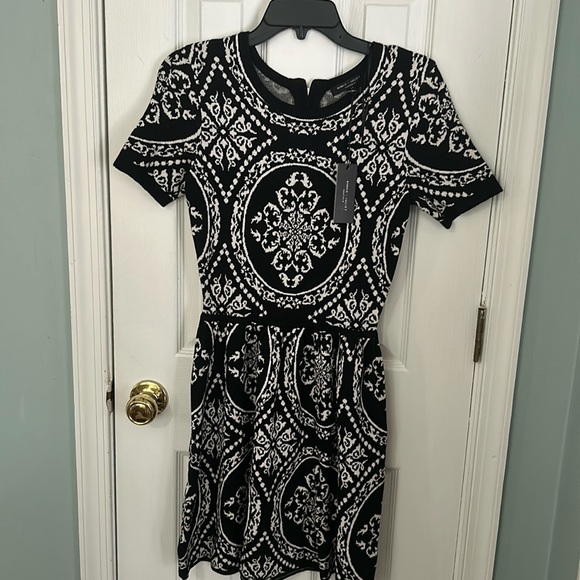 Romeo & Juliet Couture Dresses & Skirts - Romeo + Juliet Couture  Women's Short Sleeve Intarsia Knit Dress Size Medium